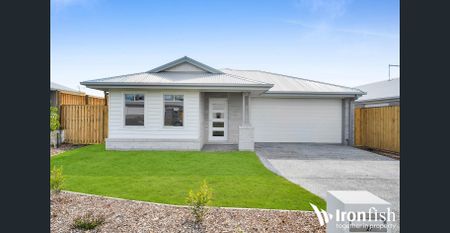 Brand-New Modern Family Home in Crestmead - Photo 5
