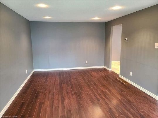 For Lease - 75 Pepperwood Crescent Unit# UPPER LEVEL, Kitchener, Ontario - Photo 1