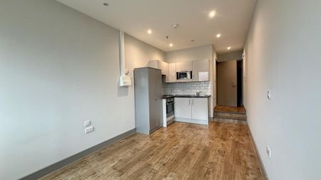 Studio to rent - Photo 2