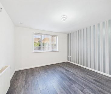 1 bedroom ground floor flat to rent - Photo 5