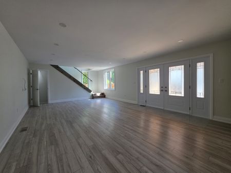 For Lease - 198 Victoria Street Unit# B, Hamilton, Ontario - Photo 4