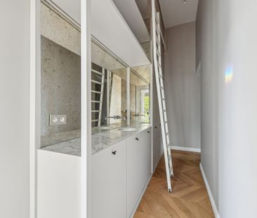 Location Appartement de luxe Paris 8 5 Pièces 155 m² - Photo 5