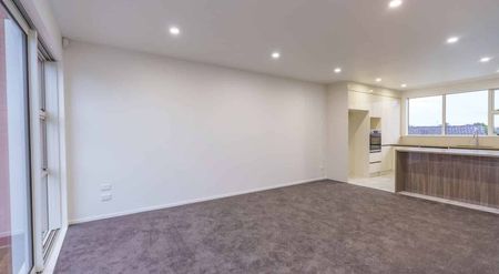 Brand New Spacious 3 bed 2 bathrooms for rent - Photo 4