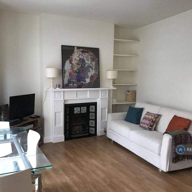 1 bedroom flat to rent - Photo 1