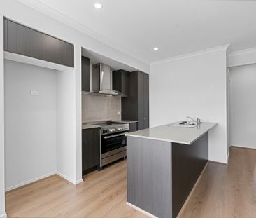 21 Regner Dr, Sunbury VIC 3429 - House For Rent | Domain - Photo 5