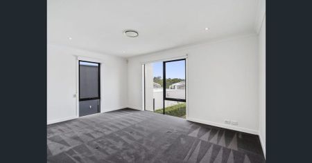 Stunning Two-Story, Three-Bedroom Home! - Photo 3