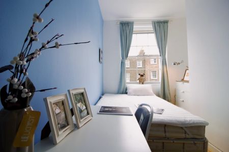 2 Bedroom 1 Bathroom Entire property - Photo 2