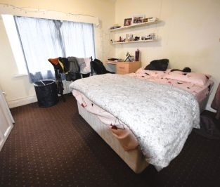 3 bedroom House in Mayville Avenue, Leeds - Photo 4