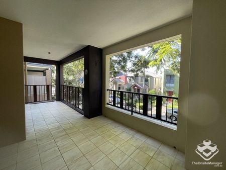 3 Bedroom Villa in Emerald Lakes - Photo 5