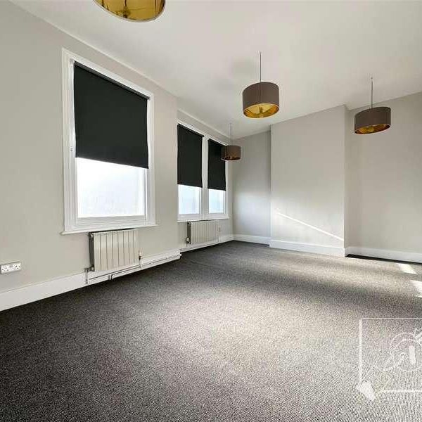 Manor Road, Gravesend, DA12 - Photo 1