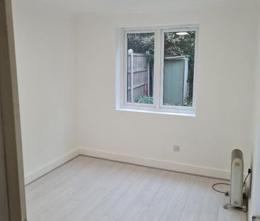 1 Bed Flat, Chatsworth Road, E5 - Photo 3