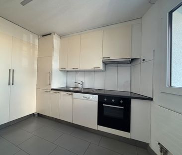 Charmante 2.5-Zimmer-Wohnung mit grosszügiger Terrasse! - Photo 5