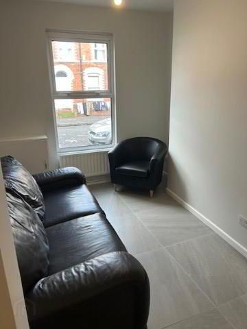 5 Palestine Street, Belfast, BT7 1QJ - Photo 2