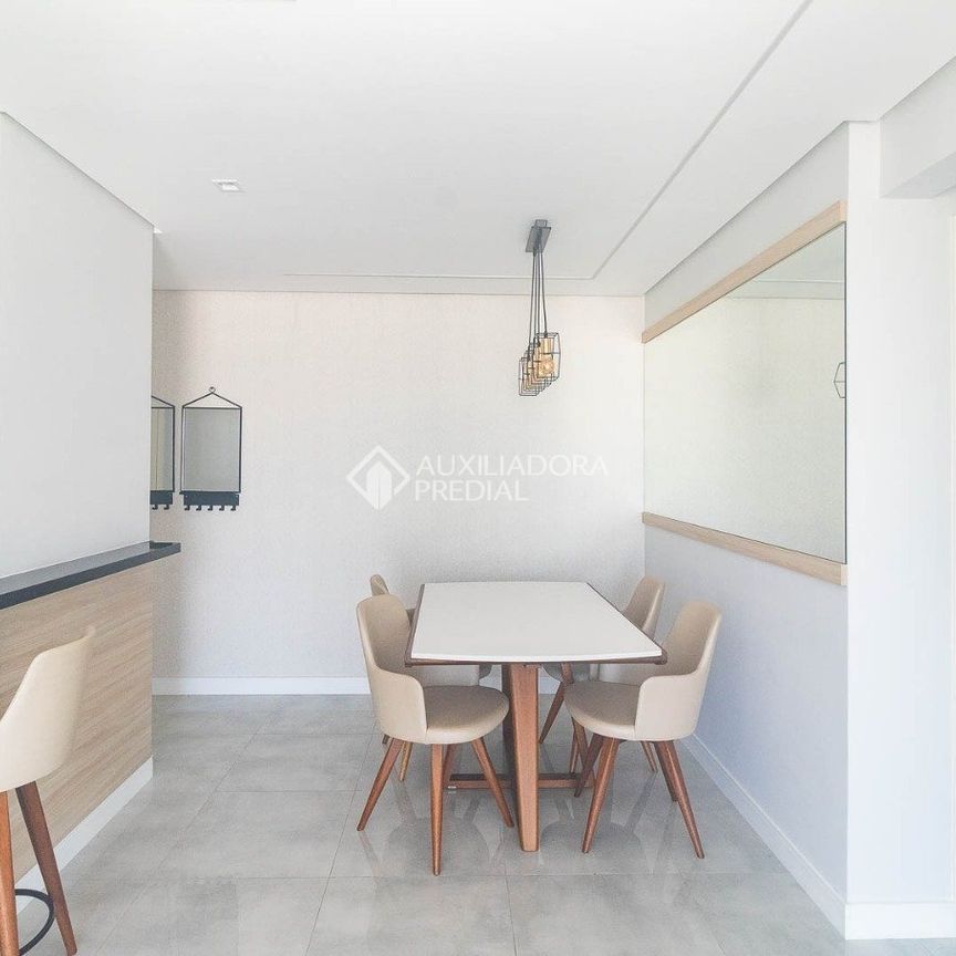 Apartamento com 3 quartos e 72m² para alugar em São João, Porto Alegre. - Foto 1