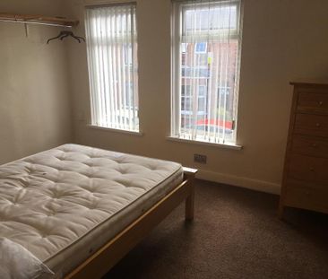 13 St Albans Gardens, Stranmillis, Belfast, BT9 5DR - Photo 4