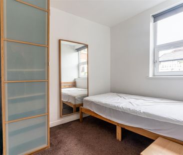 3 bed flat to rent in East View, Wideopen, NE13 - Photo 1