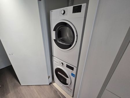 For Lease - 8 Wellesley St W Street Unit# 3011, Toronto, Ontario - Photo 4