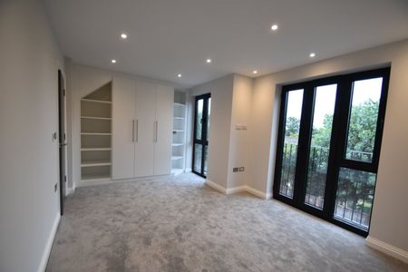 Oak End Way, Gerrards Cross, Buckinghamshire,SL9 - Photo 5