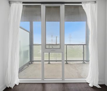 For Lease - 3200 Dakota Common Unit# 508B, Burlington, Ontario - Photo 2