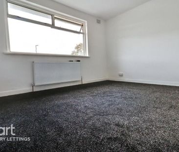 3 bedroom end of terrace house to rent - Photo 6