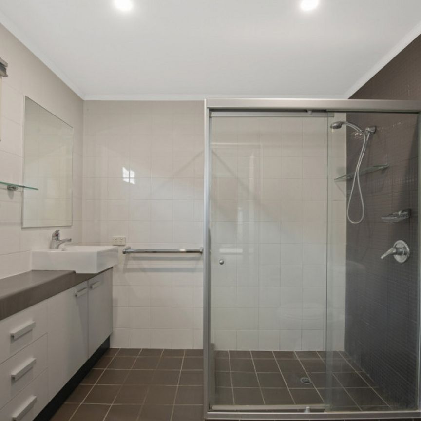 16, Fisher Street, QLD, East Brisbane - Photo 1