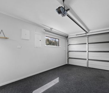 Welcome to 2/52 Cook Street! - Photo 6