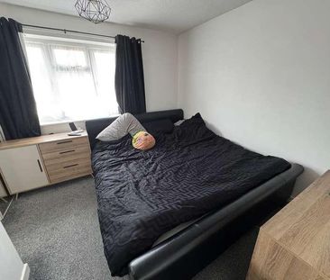 Clare Drive, Tiverton, EX16 - Photo 3