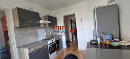 Apartament 3 camere de inchiriat zona Centru etaj intermediar - Fotografie 4