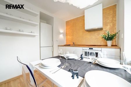 Pronájem bytu 2+1 52 m² - Fotografie 3