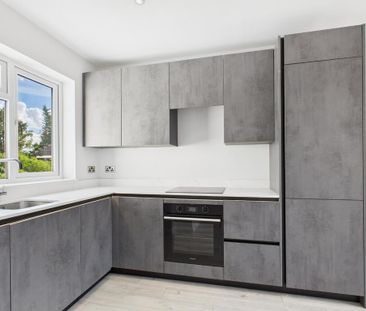 3 bedroom semi-detached house to rent - Photo 6