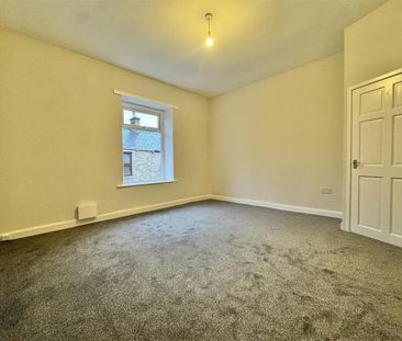 2 bedroom end of terrace house to rent - Photo 6