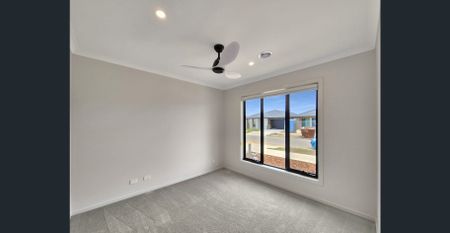 Modern Family Home in Armstrong Creek - Photo 3