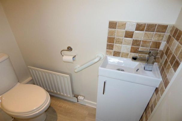 2 bedroom terraced house to rent - Photo 1