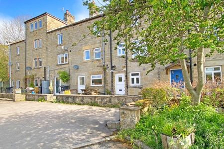 2 bedroom terraced house to rent - Photo 2