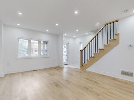 For Lease - 243 Windermere Avenue Unit# Main, Toronto, Ontario - Photo 2