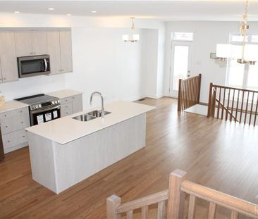 For Lease - 527 CORRETTO Place, Barrhaven, Ontario - Photo 4