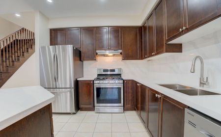 For Lease - 33 Antibes Drive, Brampton, Ontario - Photo 4