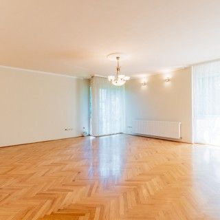 Zöldlomb utca - Fotó 1
