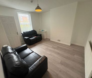 30 Ebor Drive, Belfast BT12 6NL - Photo 3