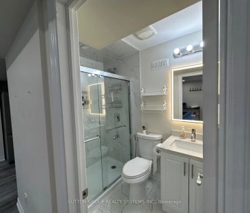 Detached Home For Lease | W9229201 - Photo 1