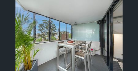 City views, resort-style living, and effortless style in St Margaret's complex - Photo 3