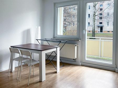 2-Raum-Wohnung mit EBK, Balkon & Tageslichtbad im Wasserturmgebiet - Photo 3