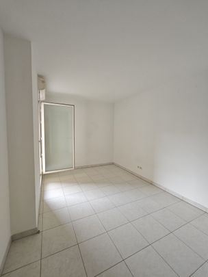 Appartement 2 pièces 43m2 MARSEILLE 6EME 762 euros - Photo 1