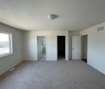 For Lease - 20 PHOENIX Boulevard, Barrie, Ontario - Photo 5