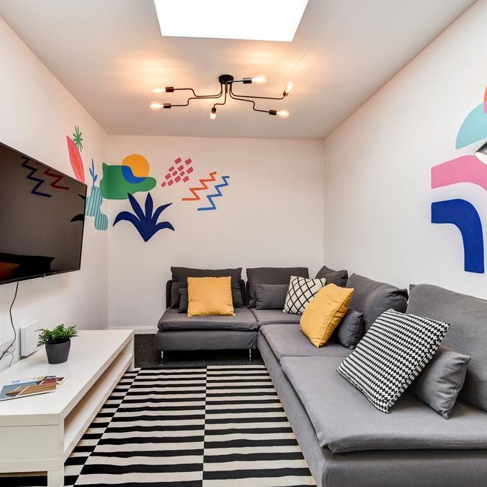 1 bedroom in a house share to rent - Photo 1