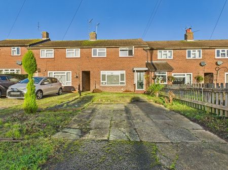 Rowan Close, Beaconsfield,HP9 - Photo 2