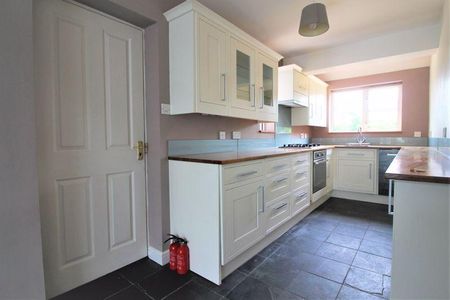 4 bedroom detached house to rent - Photo 5