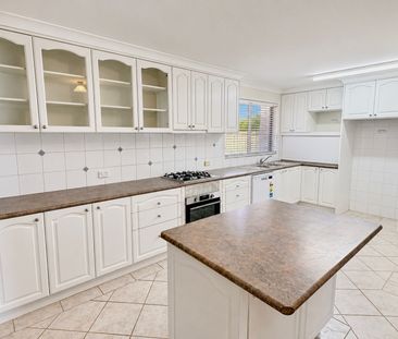 Spacious Family Home with Pool, Shed & Solar! - Photo 4