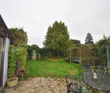 2 bedroom end of terrace house to rent - Photo 2