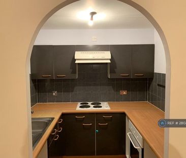 1 bedroom flat to rent - Photo 6
